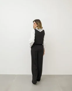 Tailleur gessato con panciotto – VS8106