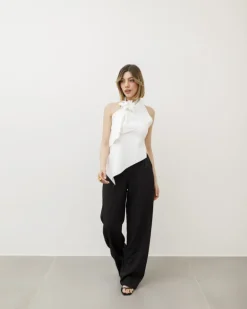 Top con scollo e fiore – FK36