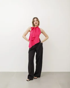 Top con scollo e fiore – FK36