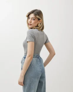 T-shirt in cotone aderente – 8157