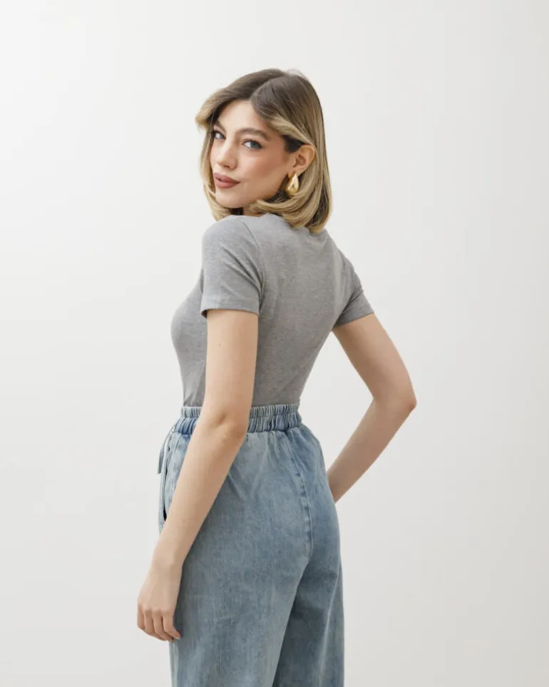 T-shirt in cotone aderente – 8157