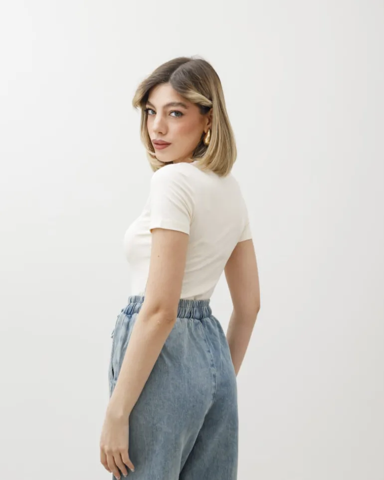 T-shirt in cotone aderente – 8157