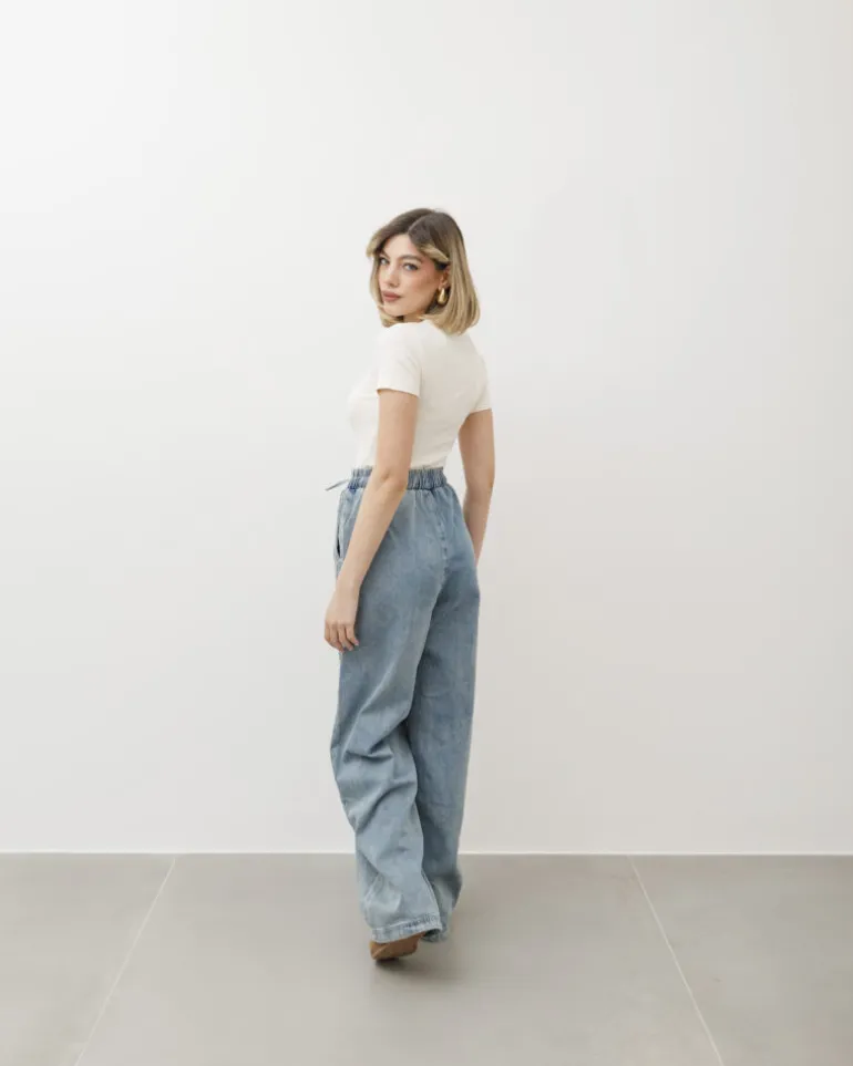 T-shirt in cotone aderente – 8157