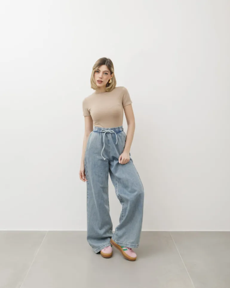 T-shirt in cotone aderente – 8157