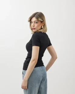 T-shirt in cotone aderente – 8157