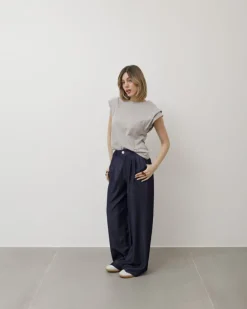 T-shirt in cotone con manica ad aletta – 8050