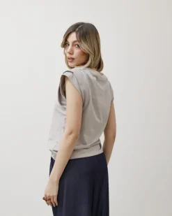 T-shirt in cotone con manica ad aletta – 8050
