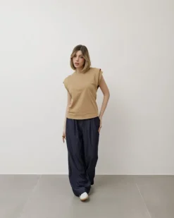 T-shirt in cotone con manica ad aletta – 8050
