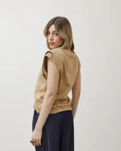 T-shirt in cotone con manica ad aletta – 8050