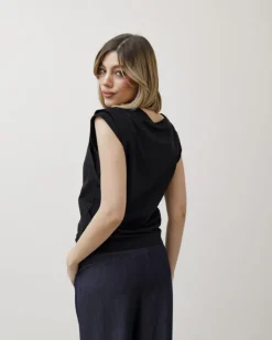 T-shirt in cotone con manica ad aletta – 8050