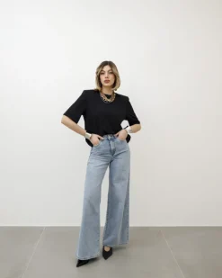T-shirt in cotone con spallina – 7852